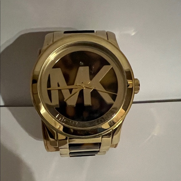 Michael Kors Gold and Black Watch - Picture 1 of 5